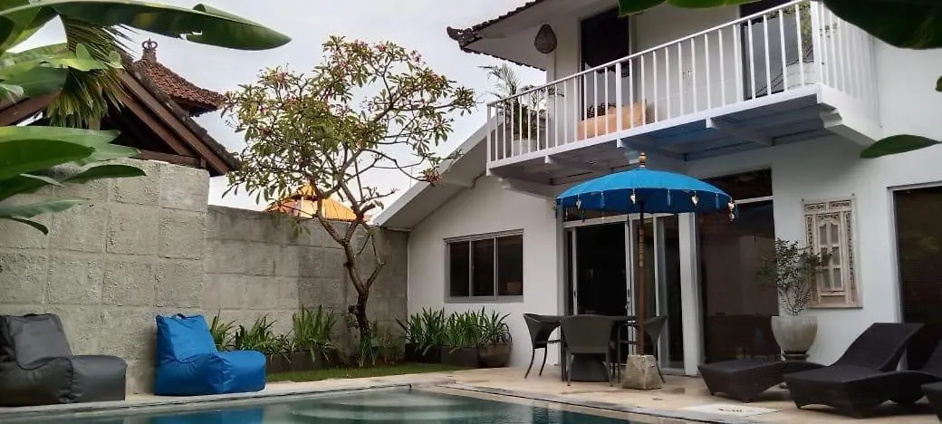 Seminyak 3 Bedrooms Villa Demen Private Pool Indonesien