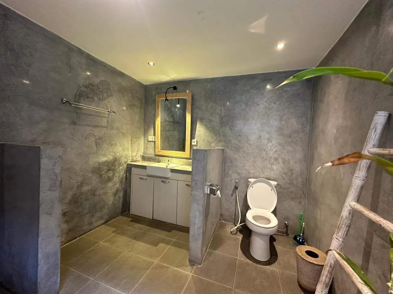 Seminyak 3 Bedrooms Villa Demen Private Pool Indonesien