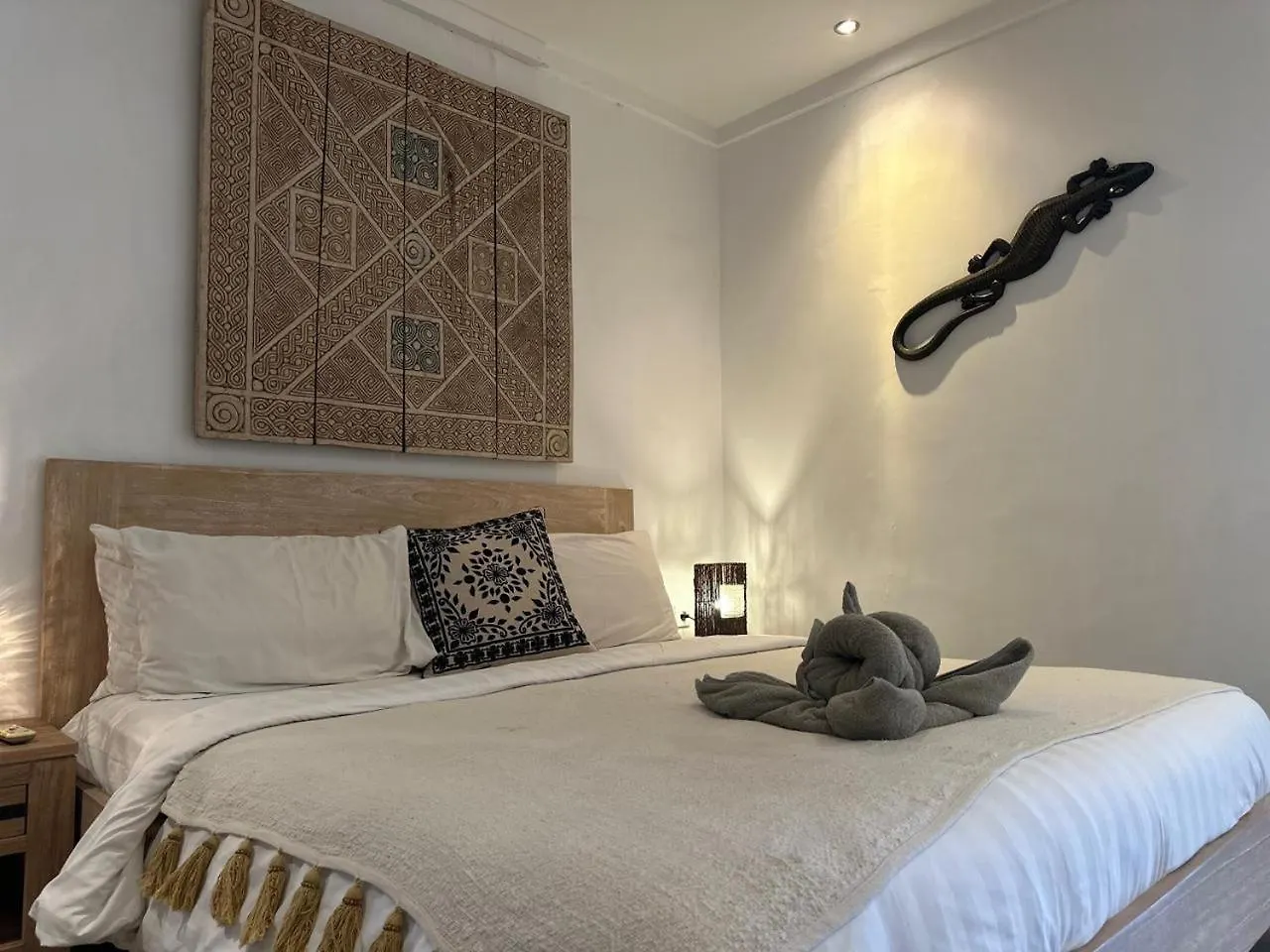 Seminyak 3 Bedrooms Villa Demen Private Pool